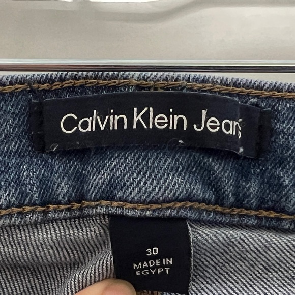 Calvin Klein High Rise Slim size 30 - Picture 5 of 5